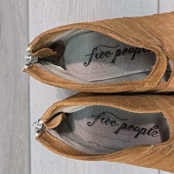 Free People Women Swept AwayLeather Back Zip Pointed Toe shoes boots sz 8.5 - Picture 6 of 16